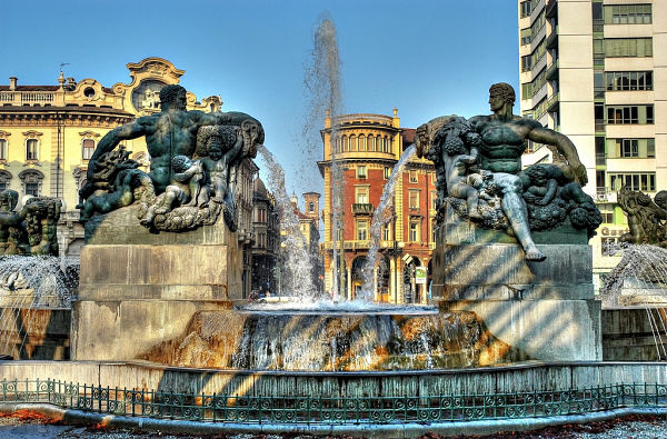 fontana Angelica di Piazza Solferino torino_opt